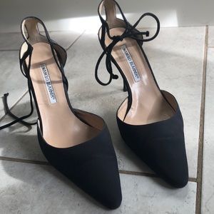 Manolo Blahnik 8.5 Satin 3.5” Heels Tie at Ankles